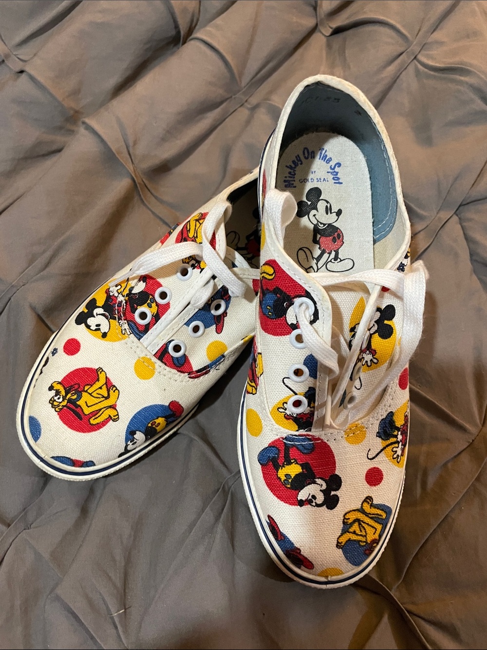 Mickey on the spot by Gold Seal Walt Disney productions canvas sneakers
